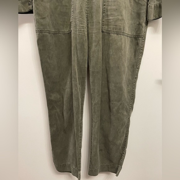 Hudson olive jumper. - Picture 2 of 2